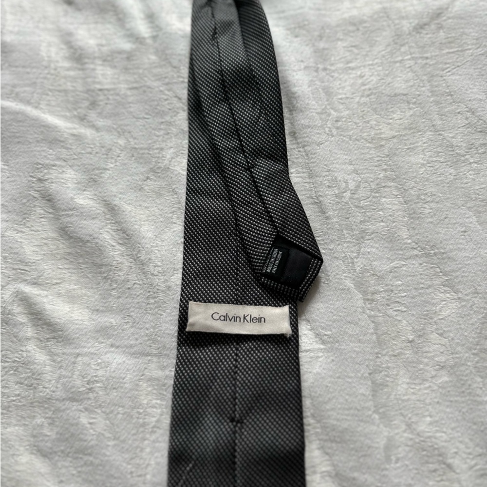 Two ties - Picture 5 of 6